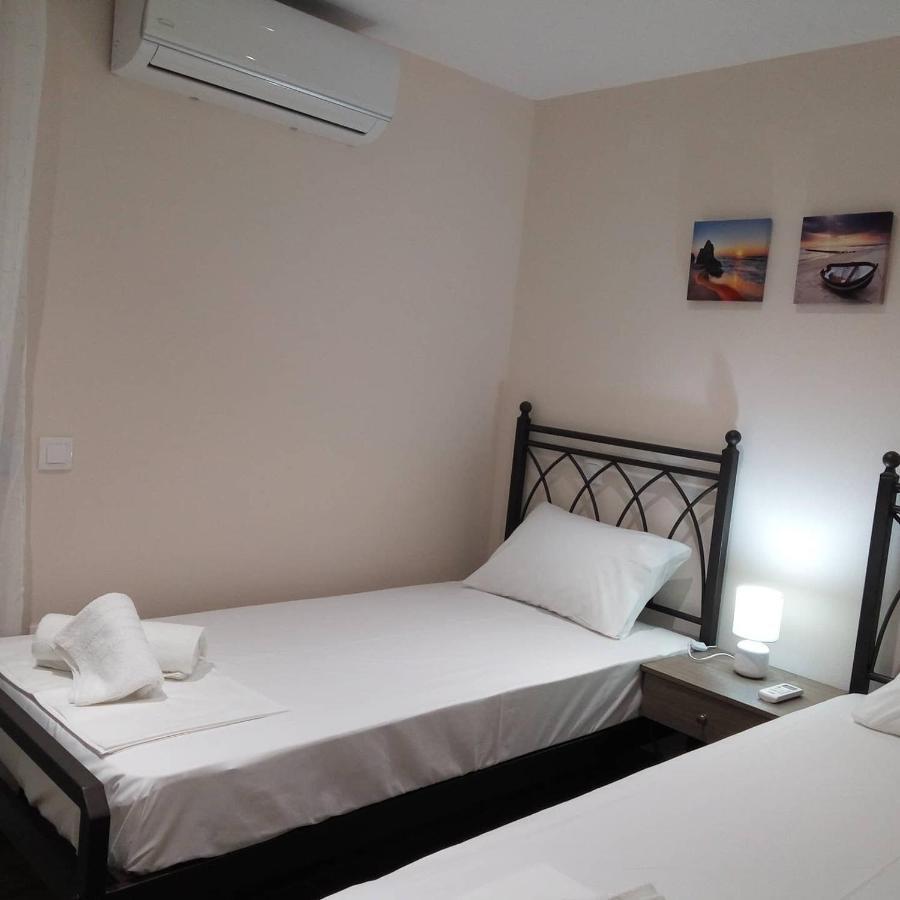Helios & Elia Family Apartment เลียปาเดส ภายนอก รูปภาพ